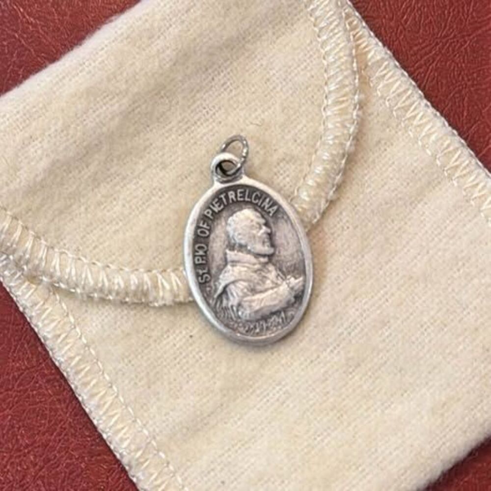 Vintage St Padre Pio Medal Pietrelcina Italy Catholic Healing Protection Pendant